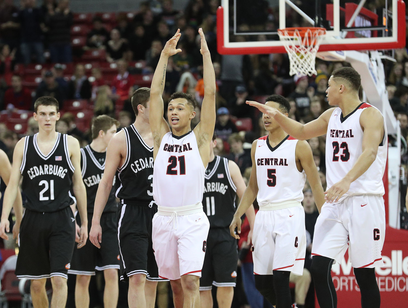 Kobe King, La Crosse Central hold off Cedarburg for state title
